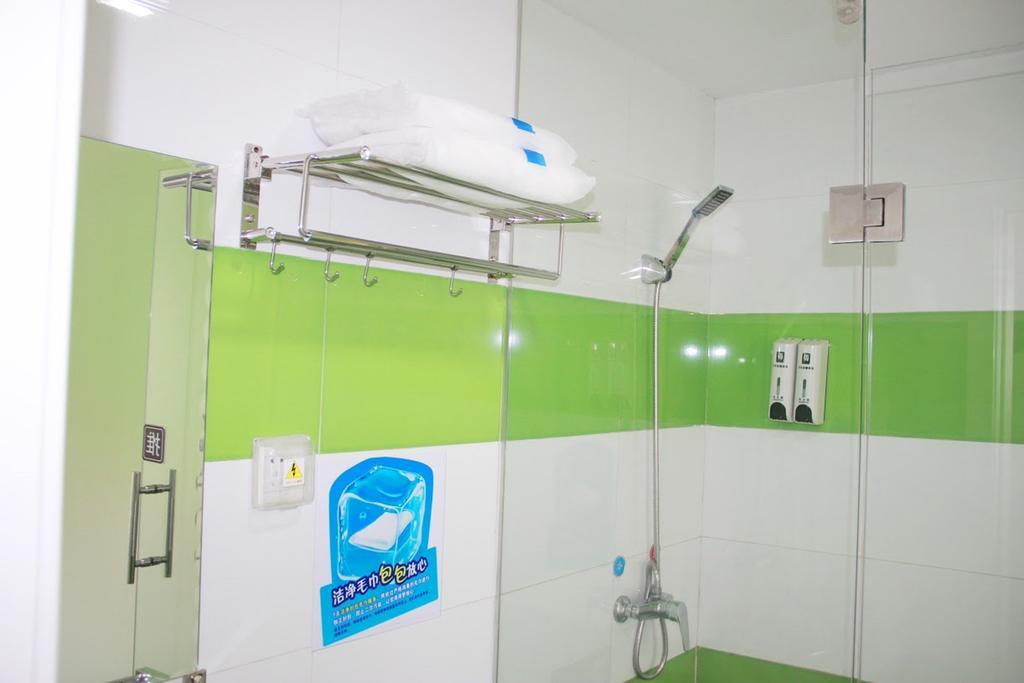 7Days Inn Foshan Dongfang Square Walmart Esterno foto